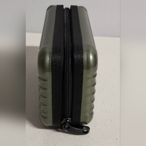 ✨ Rimowa Accessory Case - Picture 7 of 9